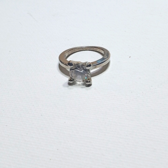 Zirconia ring size 5.75 - Picture 2 of 4